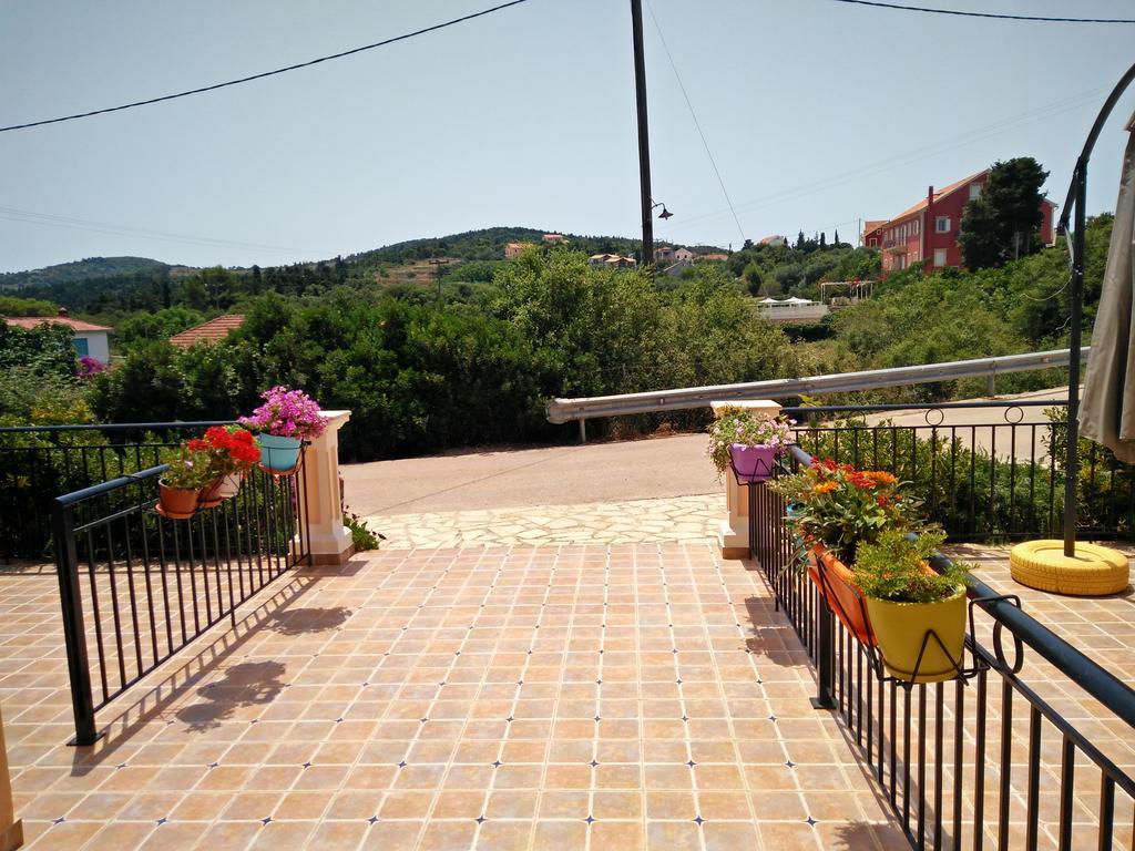Maniata Holiday Apartments Antipata  Exterior photo