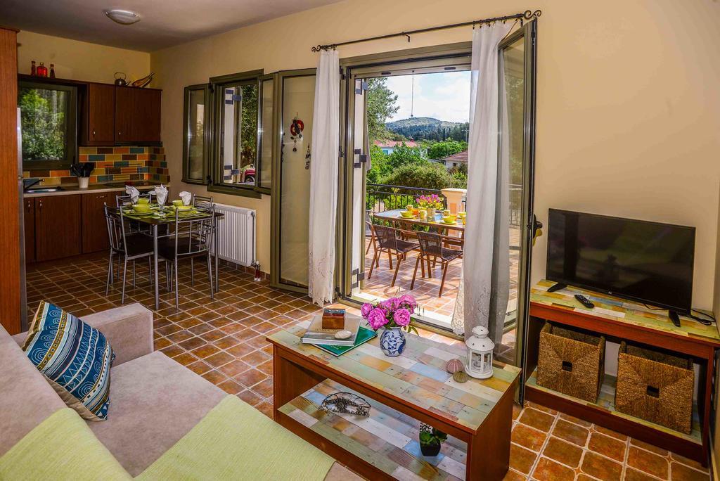 Maniata Holiday Apartments Antipata  Exterior photo